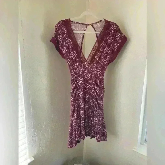 Free People Sweet Talker Floral 90s Lace Open Back Mini Dress In Merlot XS - Picture 2 of 6